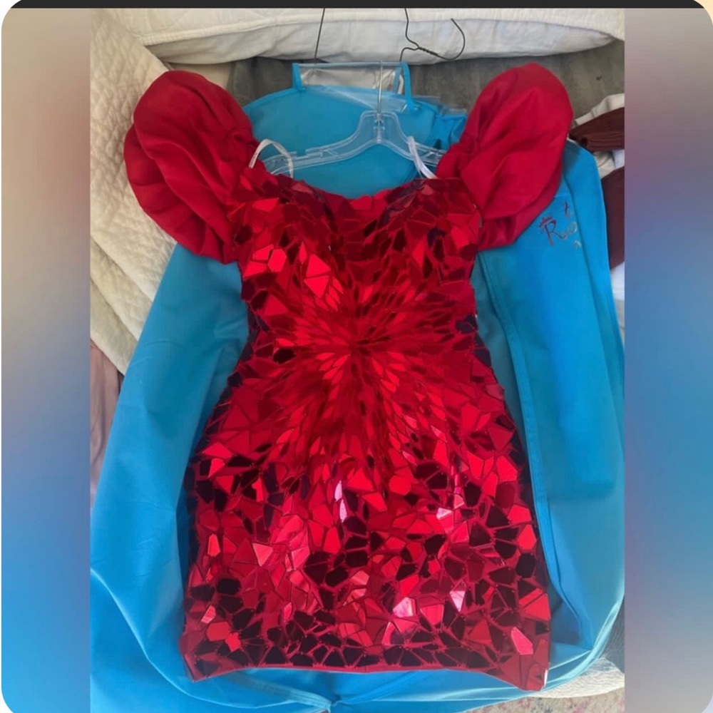 Sherri Hill size 4 like new